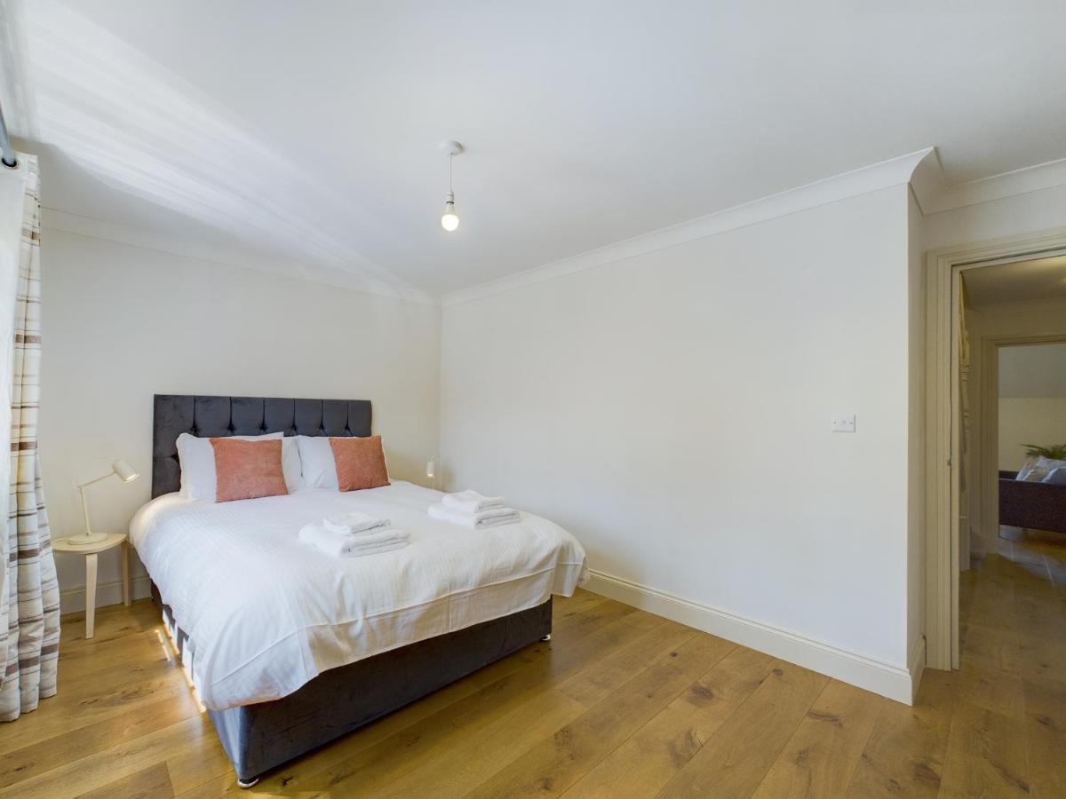 Duplex Redhill Town Centre Apt By Livingo Stays Zewnętrze zdjęcie