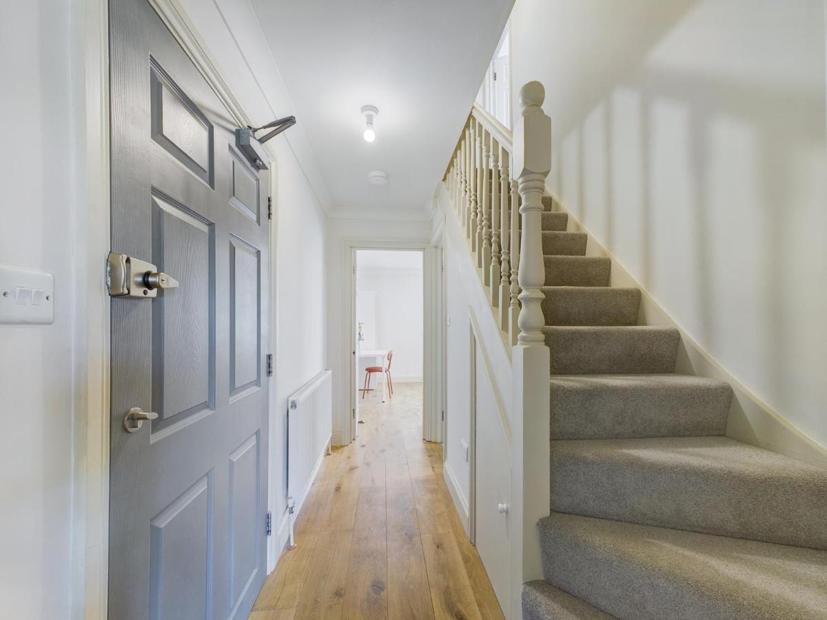 Duplex Redhill Town Centre Apt By Livingo Stays Zewnętrze zdjęcie