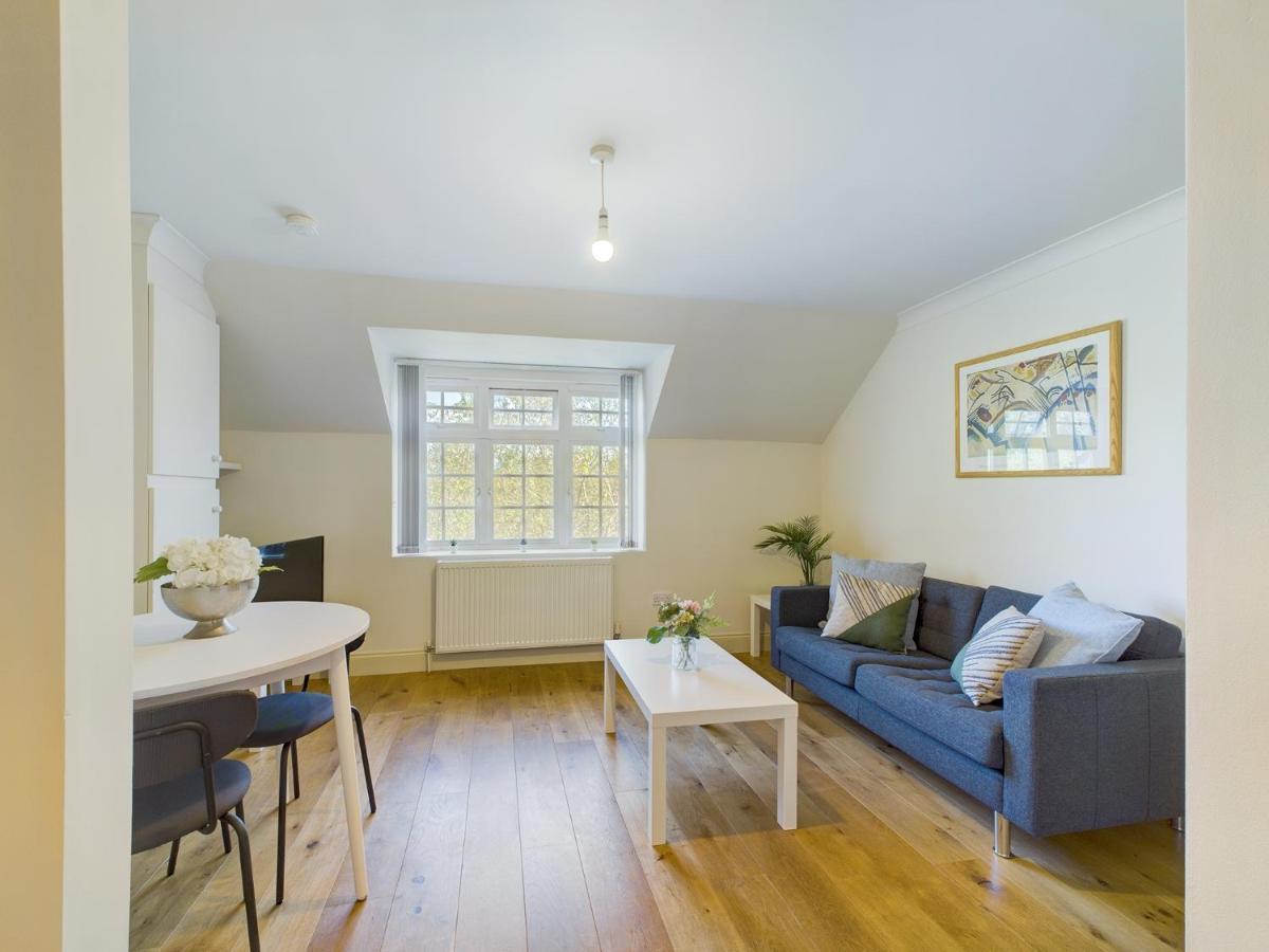 Duplex Redhill Town Centre Apt By Livingo Stays Zewnętrze zdjęcie