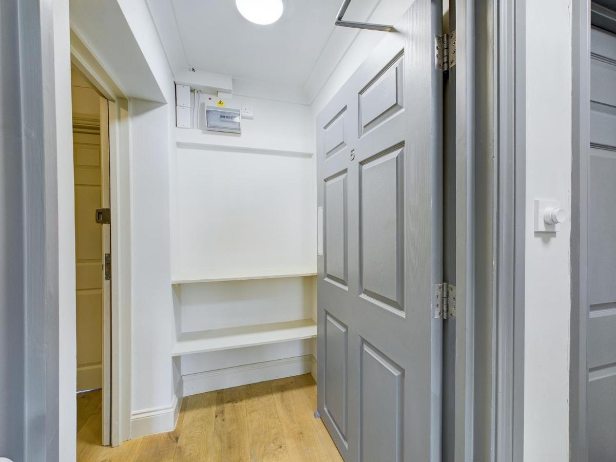 Duplex Redhill Town Centre Apt By Livingo Stays Zewnętrze zdjęcie
